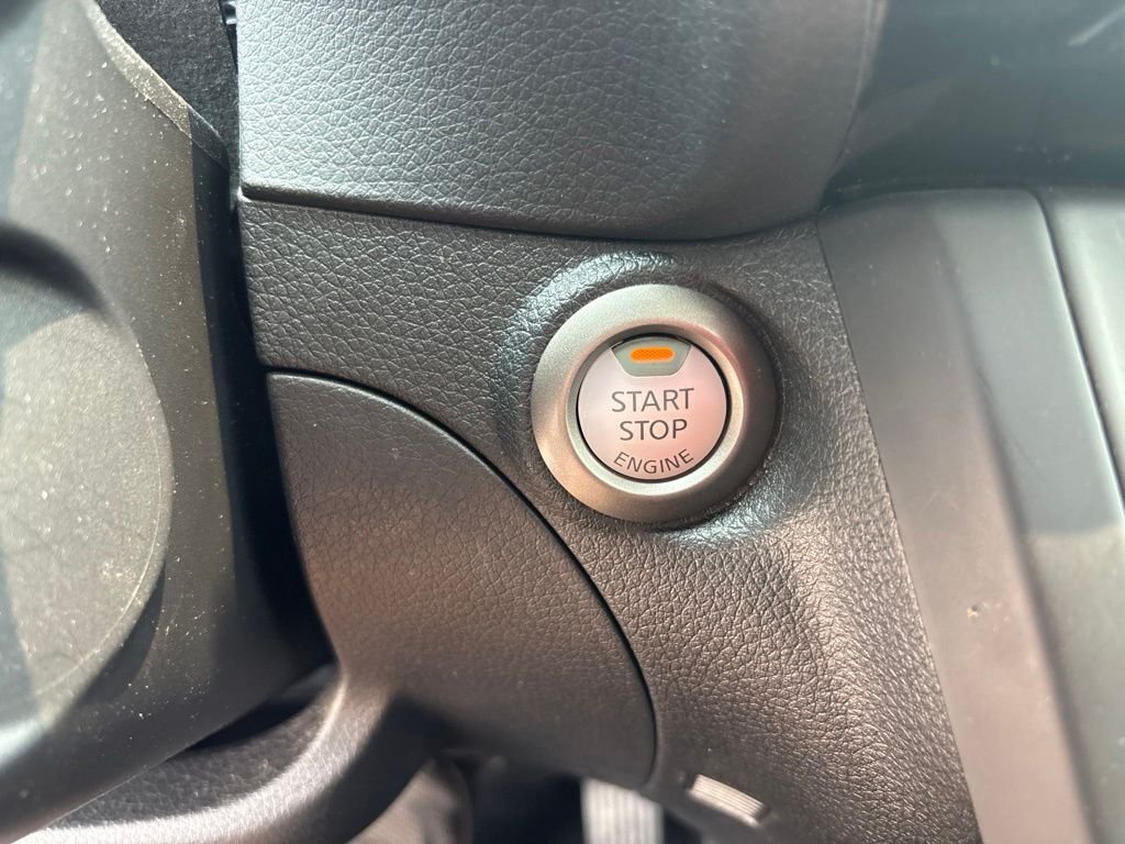 Used 2019 Gray Nissan SV image 29