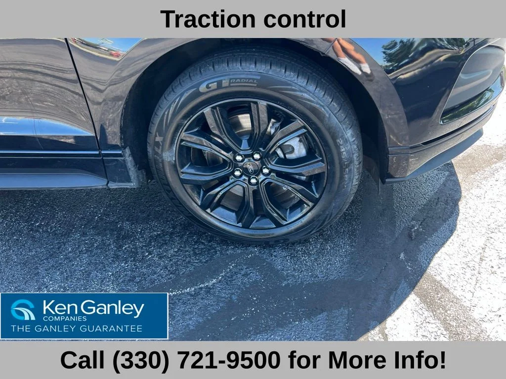 Used 2022 Black Ford SE image 21