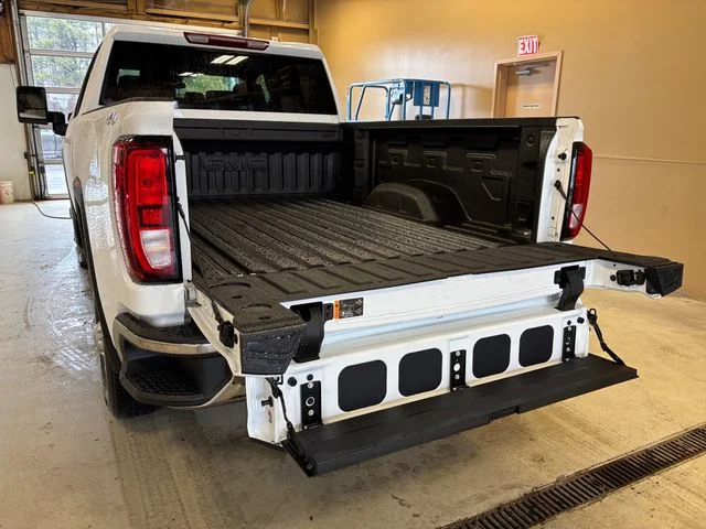 New 2026 White GMC SLE image 17