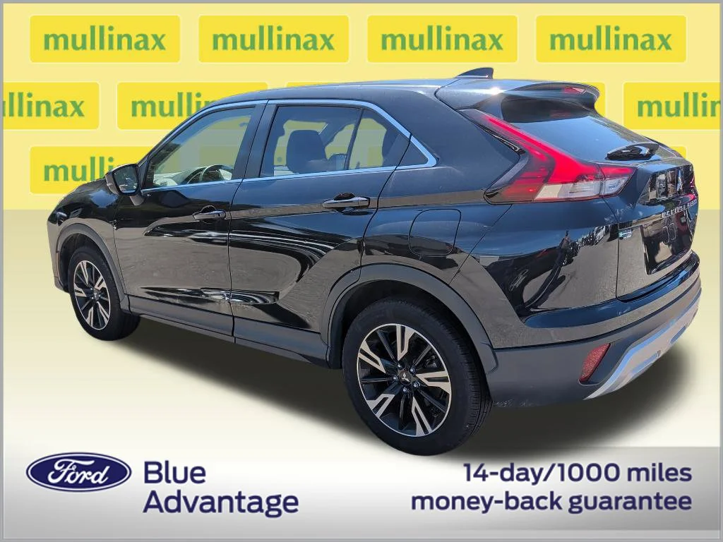 Used 2024  Mitsubishi  image 3