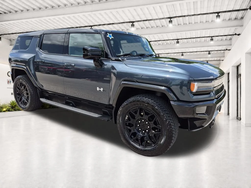 2026 GMC Hummer EV 2X SUV's photo