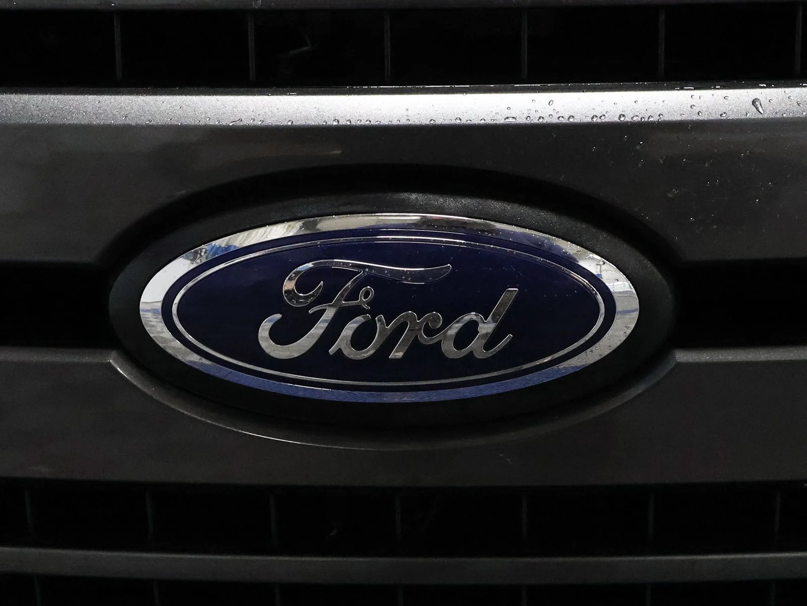 Certified Used 2018 Shadow Black Ford XLT image 13