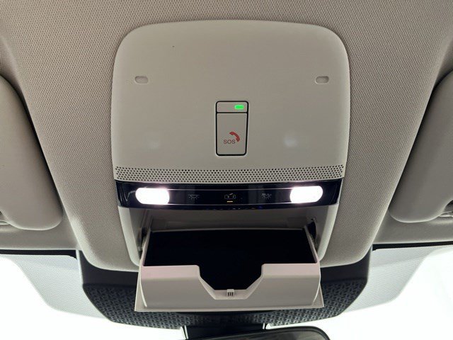 Used 2023 Deep Ocean Blue Pearl/Black Diamond Pearl Nissan ENGAGE image 31