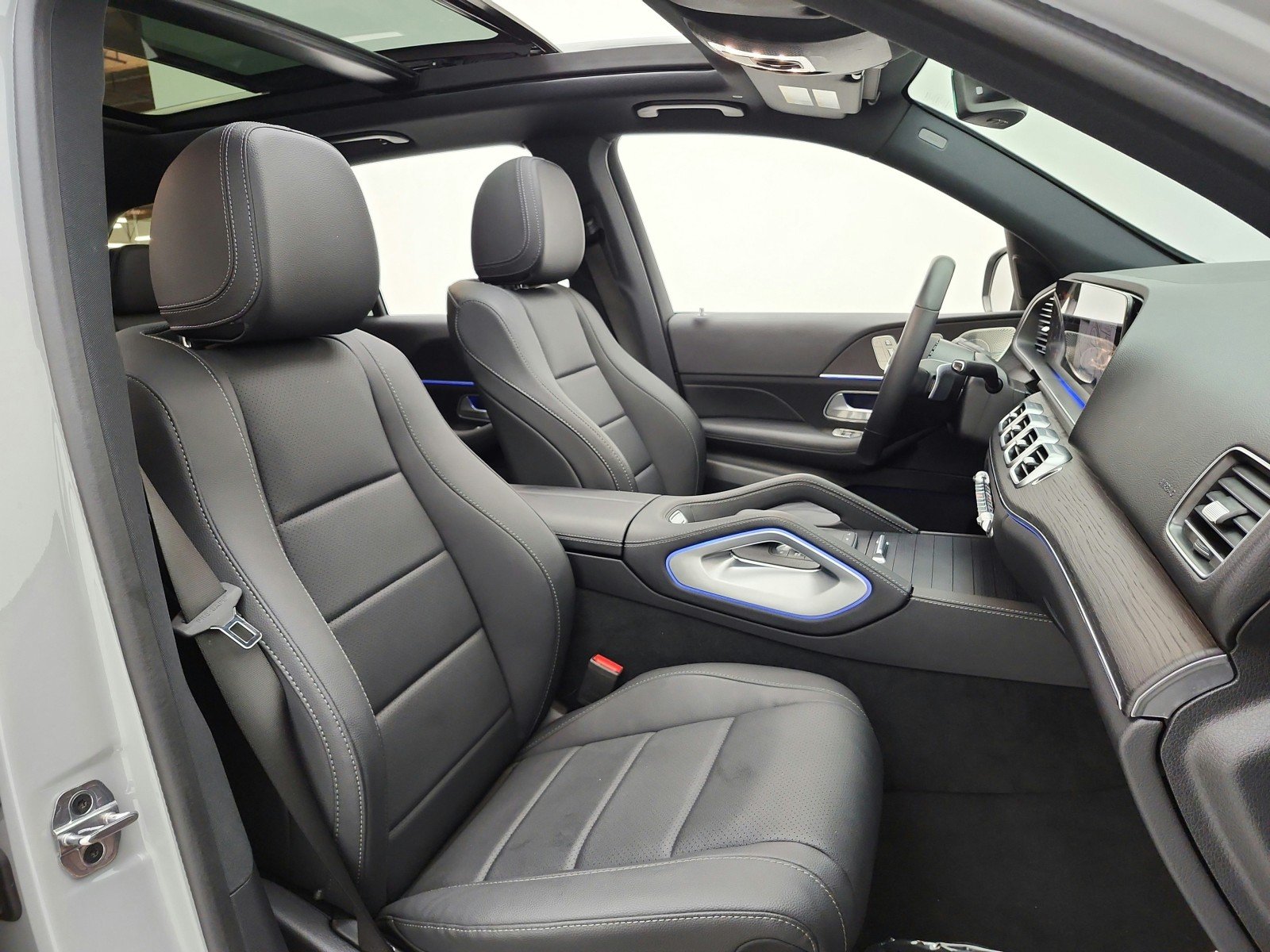 Used 2025 MANUFAKTUR Alpine Grey Mercedes-Benz GLE 450 4MATIC® SUV image 20