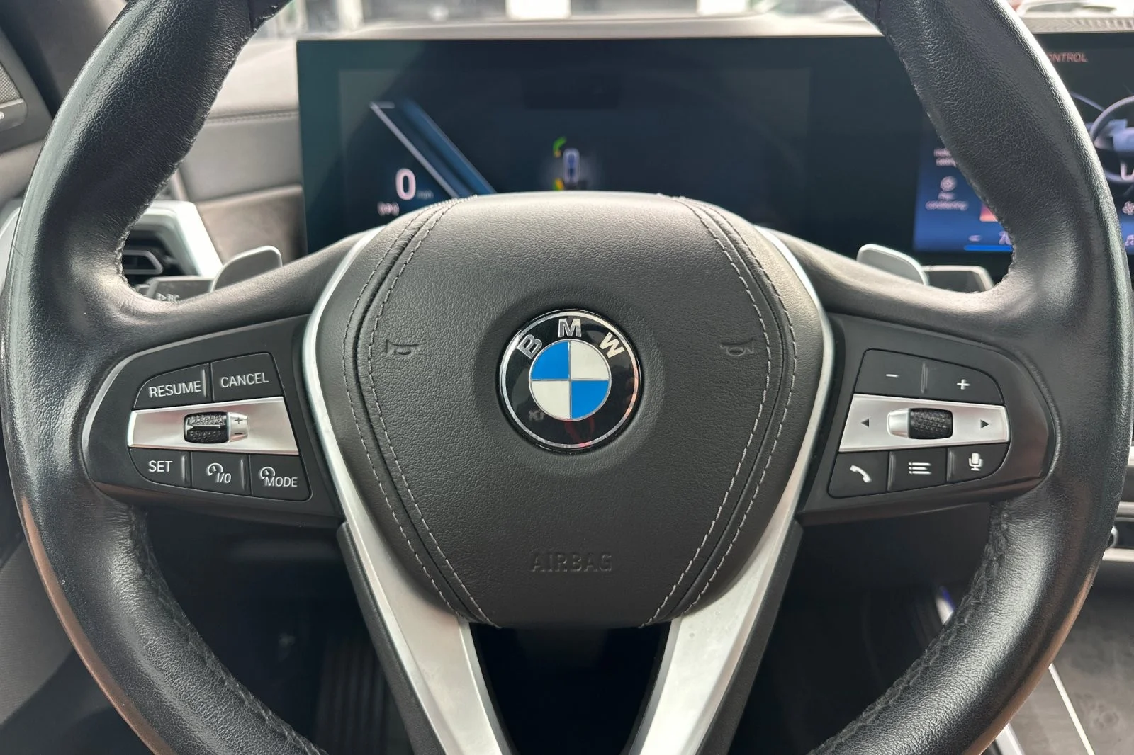 Used 2024 Skyscraper Grey Metallic BMW xDrive40i image 23