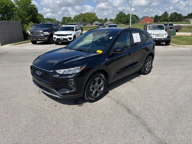 2025 Ford Escape ST-Line Select