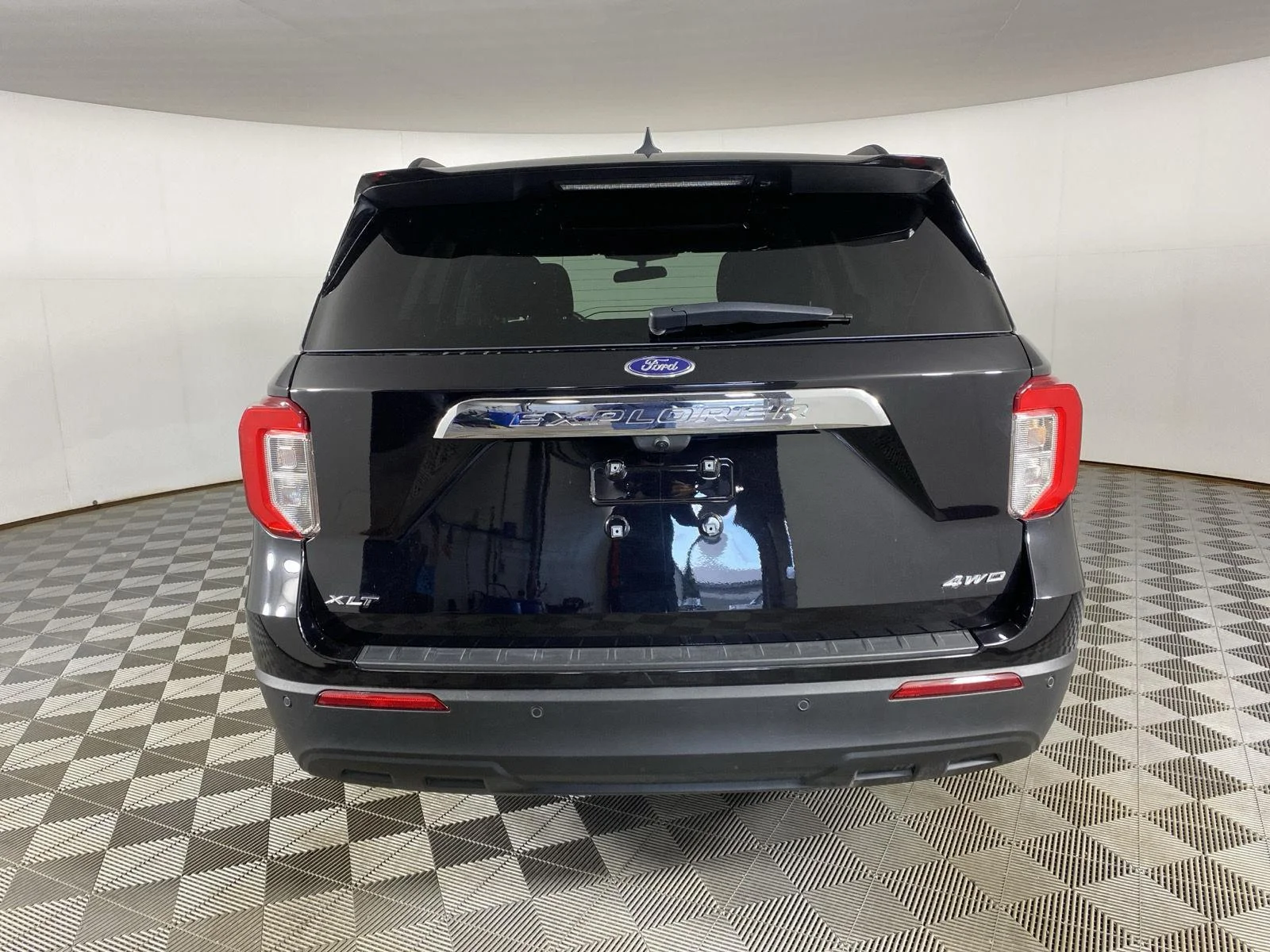 Used 2024 Agate Black Ford XLT image 9