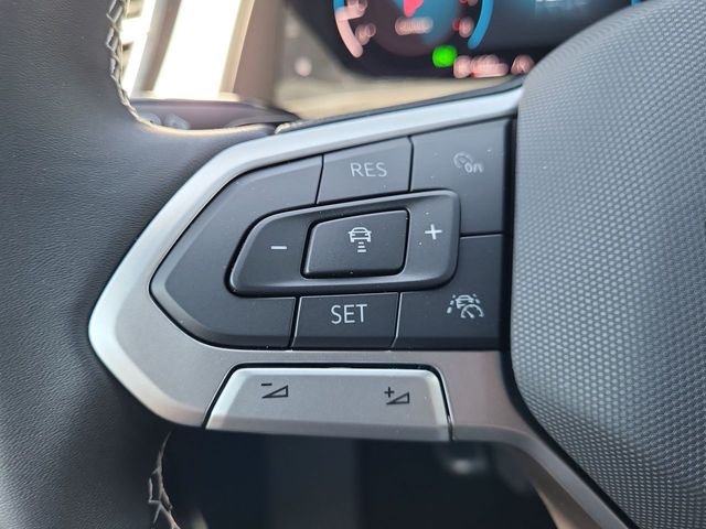 New 2026 Black Volkswagen 2.0T SE image 22