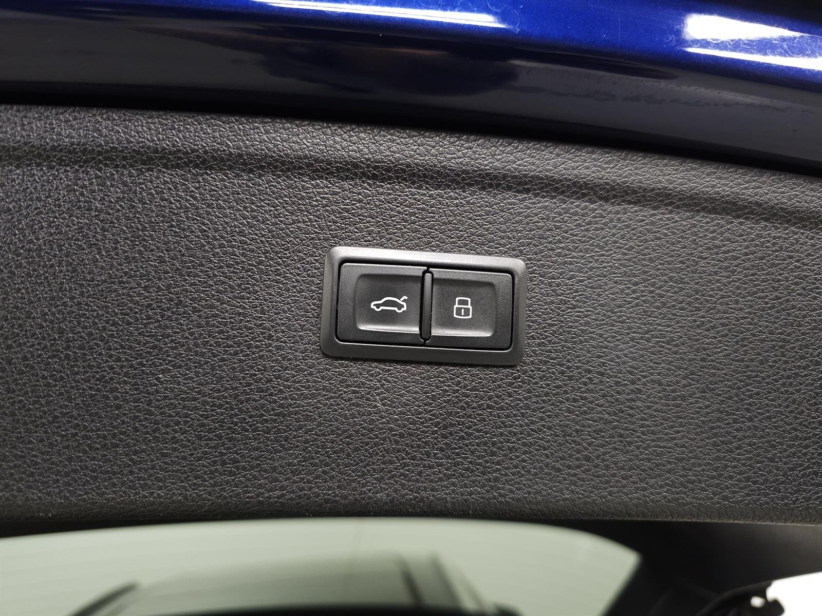 Used 2019 Blue Audi quattro Premium Plus 45 TFSI image 8