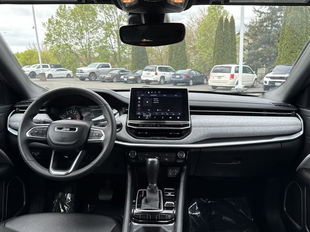 Used 2024 Bright White Clearcoat Jeep Latitude image 9