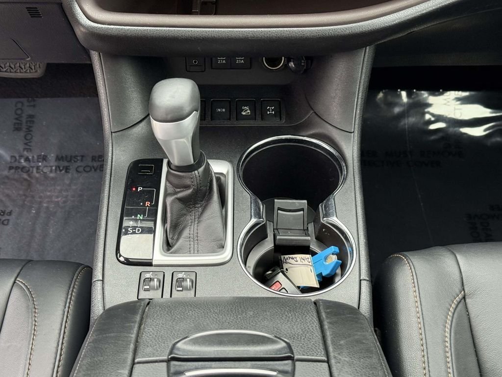 Used 2017 Black Toyota XLE image 22