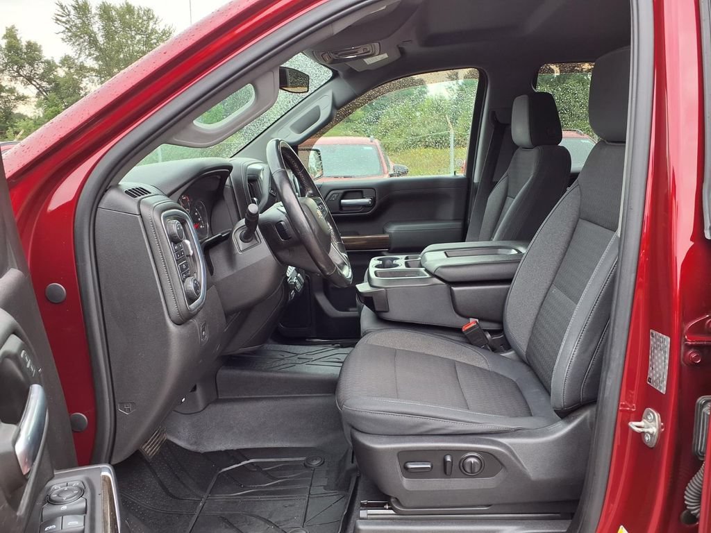 Used 2019 CAJUN RED TINTCOAT Chevrolet LT image 13