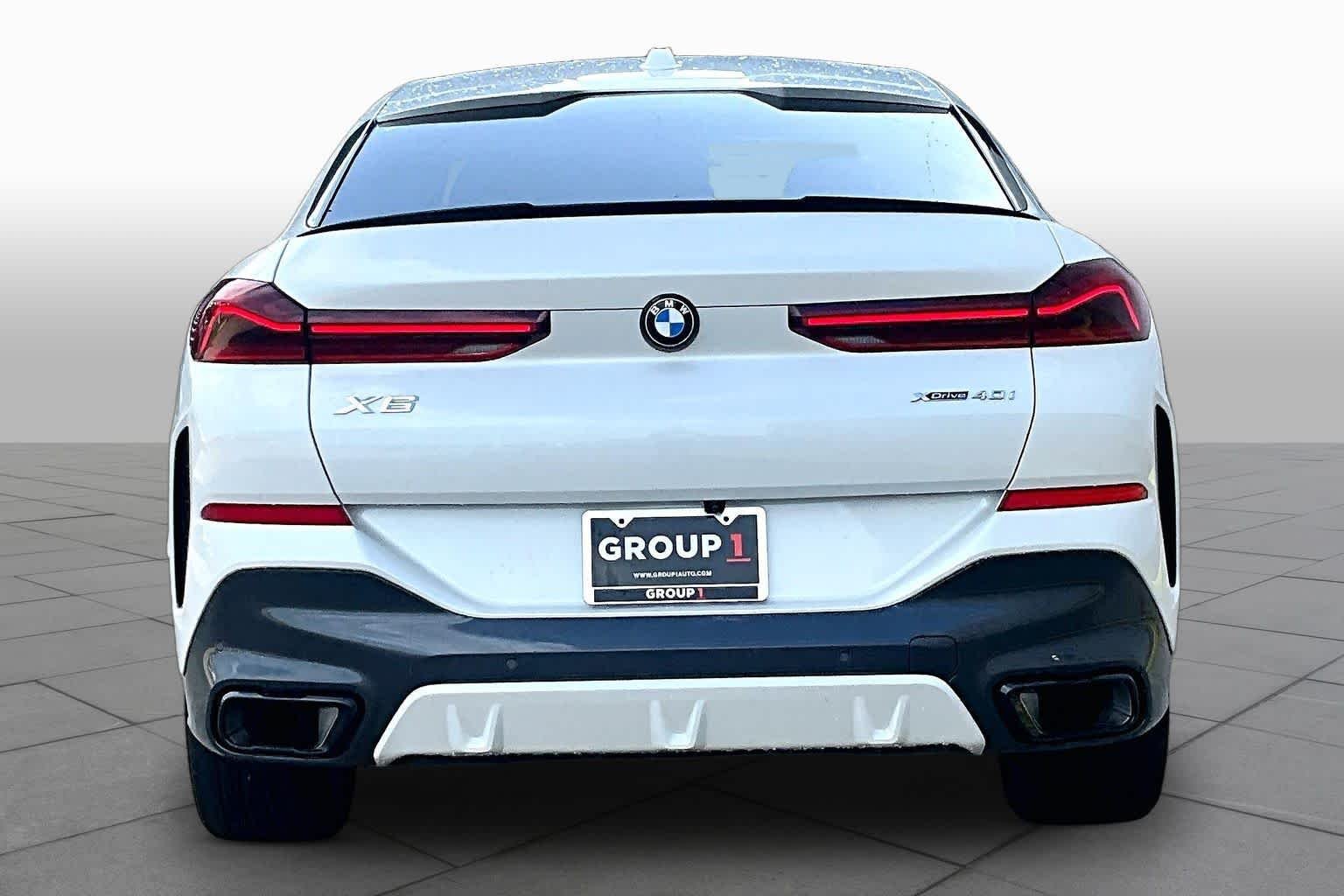 Used 2024 Mineral White Metallic BMW xDrive40i image 5
