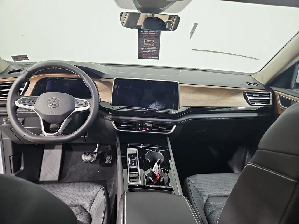 New 2026 White/off-white Volkswagen 2.0T SE w/Technology image 12