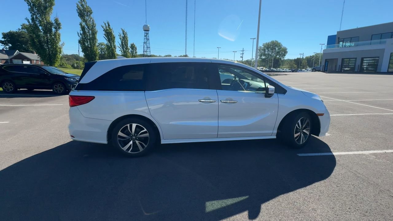 Used 2024 White Honda Touring image 9