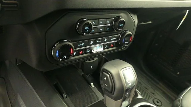 New 2026 Desert Sand Ford Outer Banks® image 17