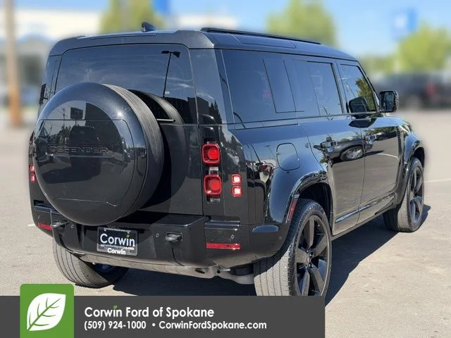 Used 2025  Land Rover X-Dynamic SE image 15