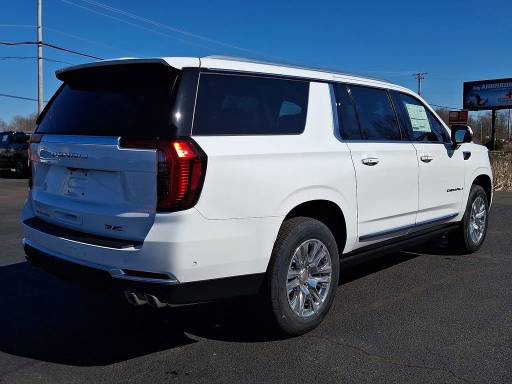 2026 GMC Yukon XL Denali - Photo 4