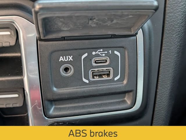 Used 2023 White Jeep Rubicon 4xe image 32