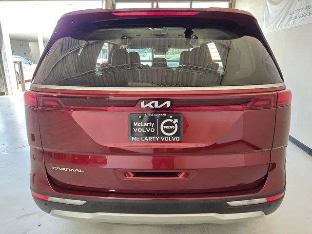 Used 2024 Red Kia LX image 6