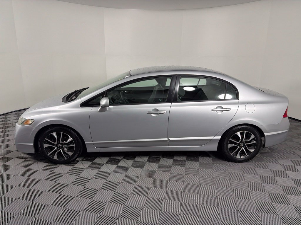 Used 2011 Silver Honda LX image 4