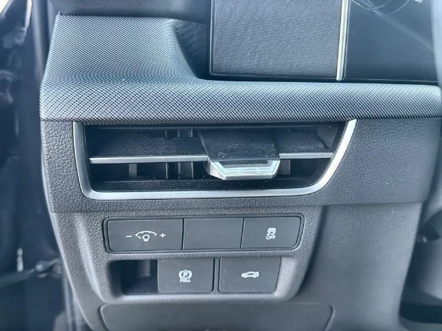 2025 Hyundai Sonata SEL - Photo 17