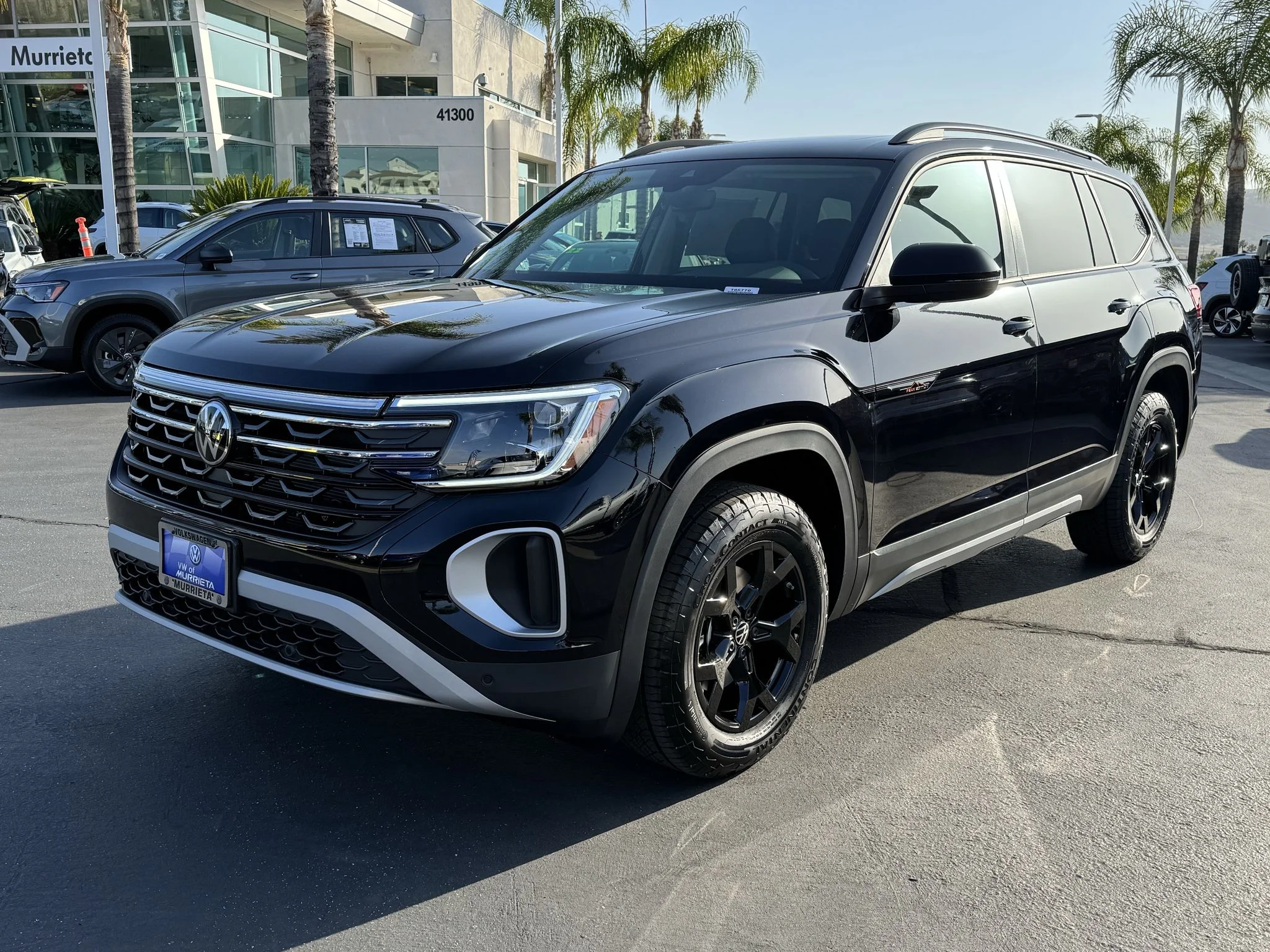 New 2026 Deep Black Pearl Volkswagen 2.0T Peak Edition image 3