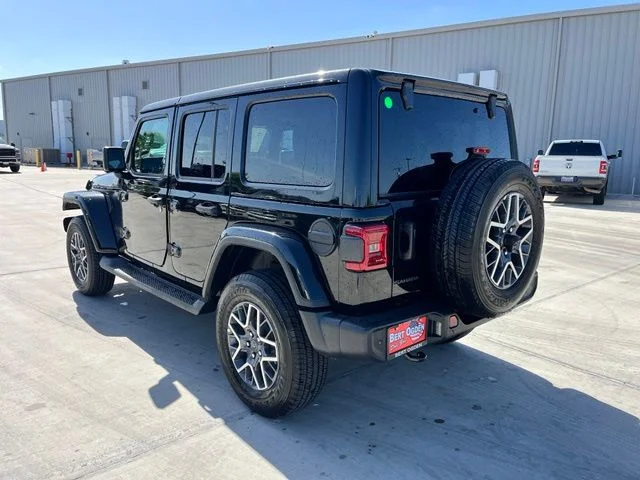 New 2026 Black Clear-Coat Exterior Paint Jeep Sahara image 5