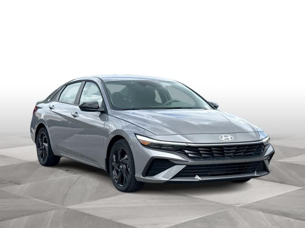 New 2026 Fluid Metal Hyundai SEL Sport image 2