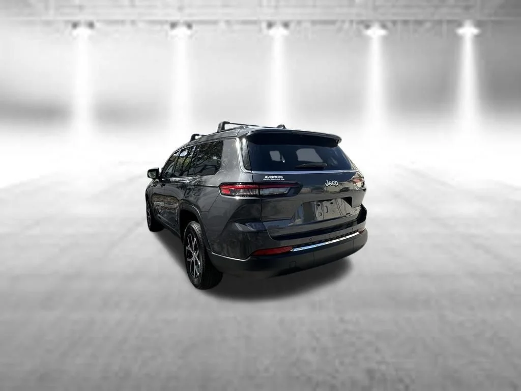 Used 2024 Gray Jeep Limited image 5