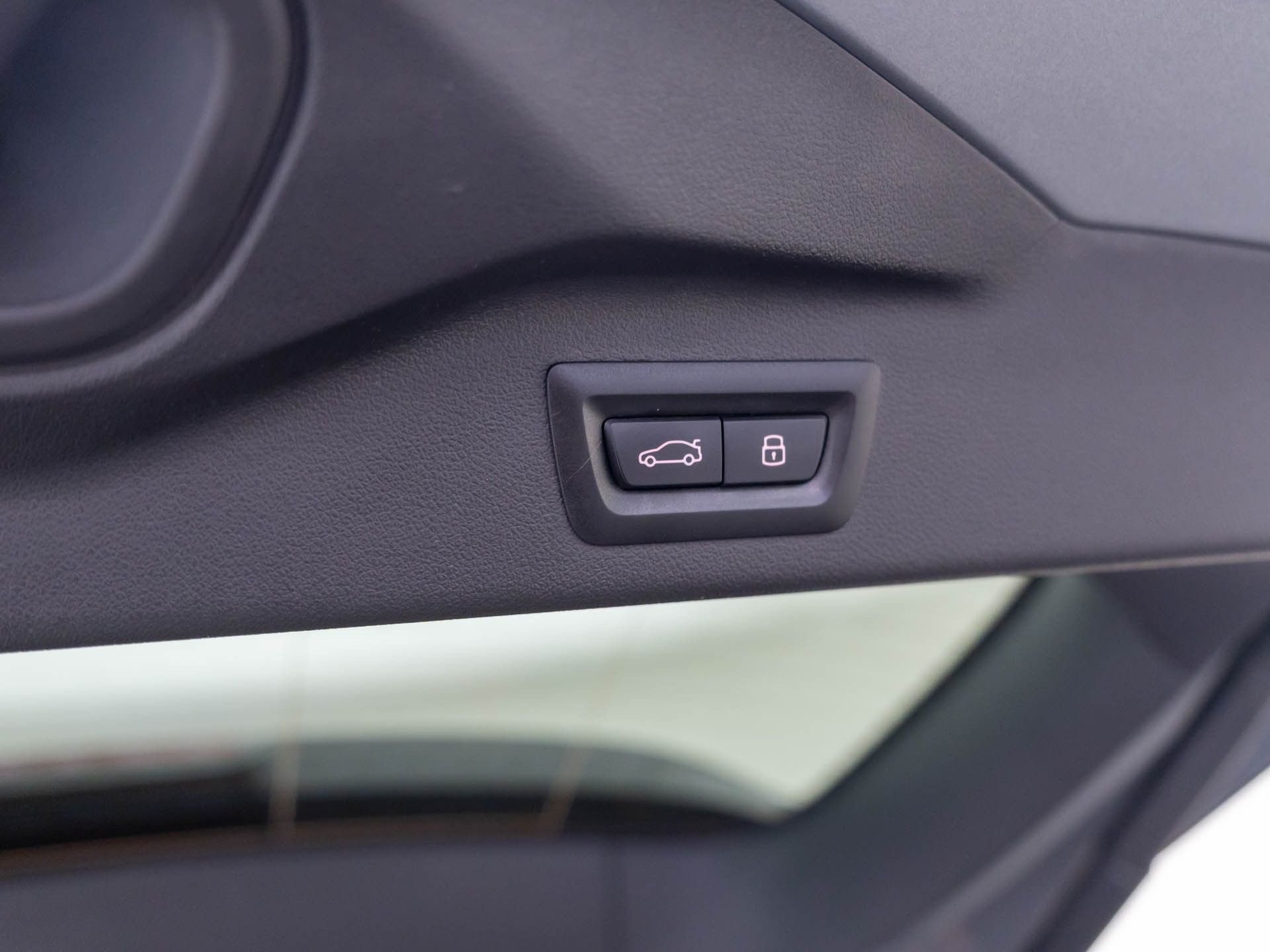 Certified Used 2026 Skyscraper Grey Metallic BMW xDrive40i image 38
