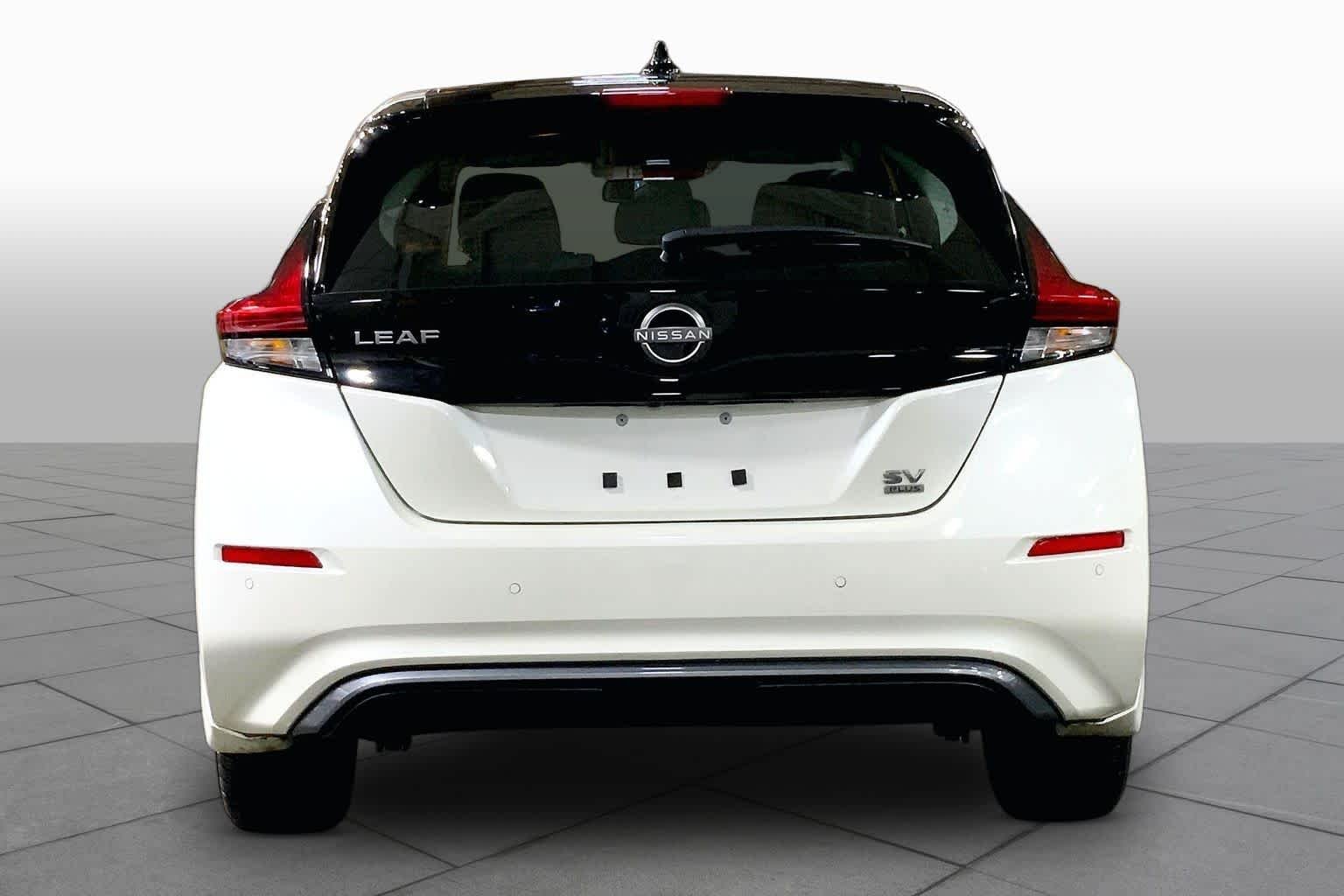 Used 2024 Super Black/Pearl White Nissan SV PLUS image 4