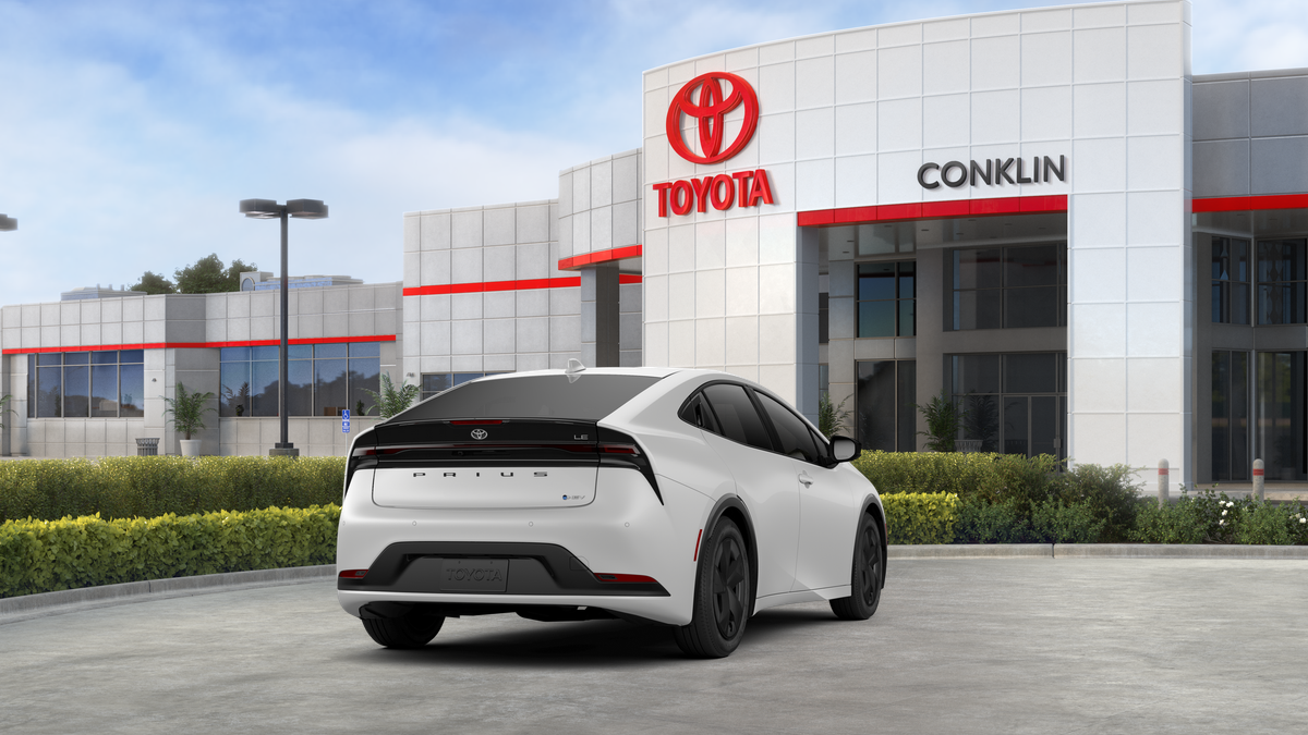 New 2026 Wind Chill Pearl Toyota LE image 9