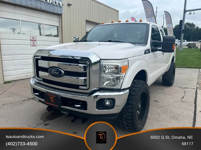 Used 2015 White Ford Lariat Pickup 4D 6 3/4 ft image 2