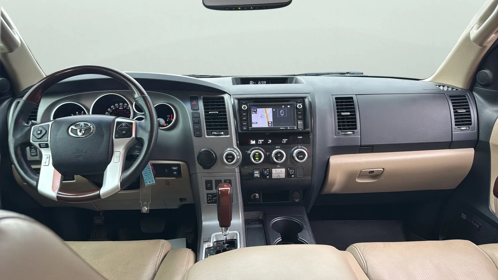 Used 2014 White Toyota Platinum image 21