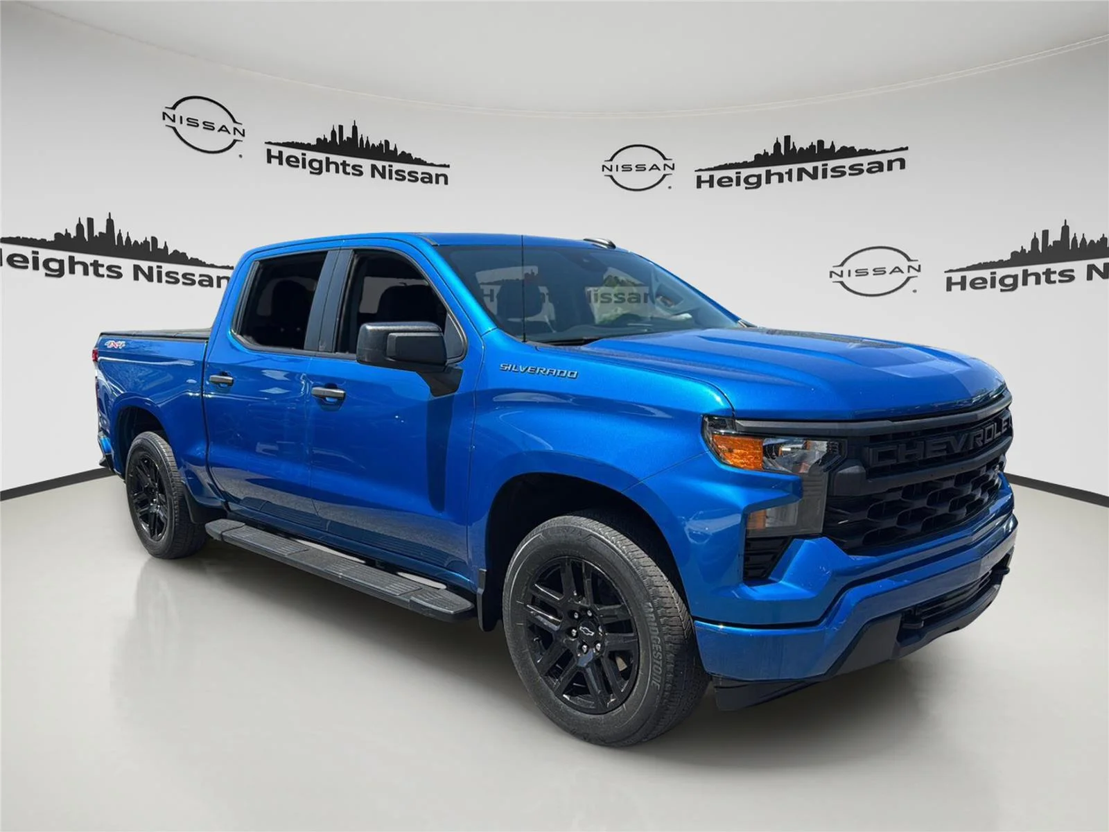 Used 2023 Glacier Blue Metallic Chevrolet Custom image 7