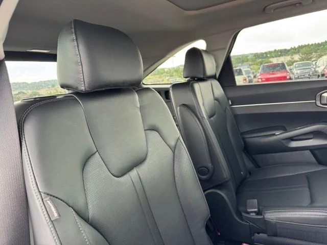 Used 2025 White Kia X-Line EX image 21