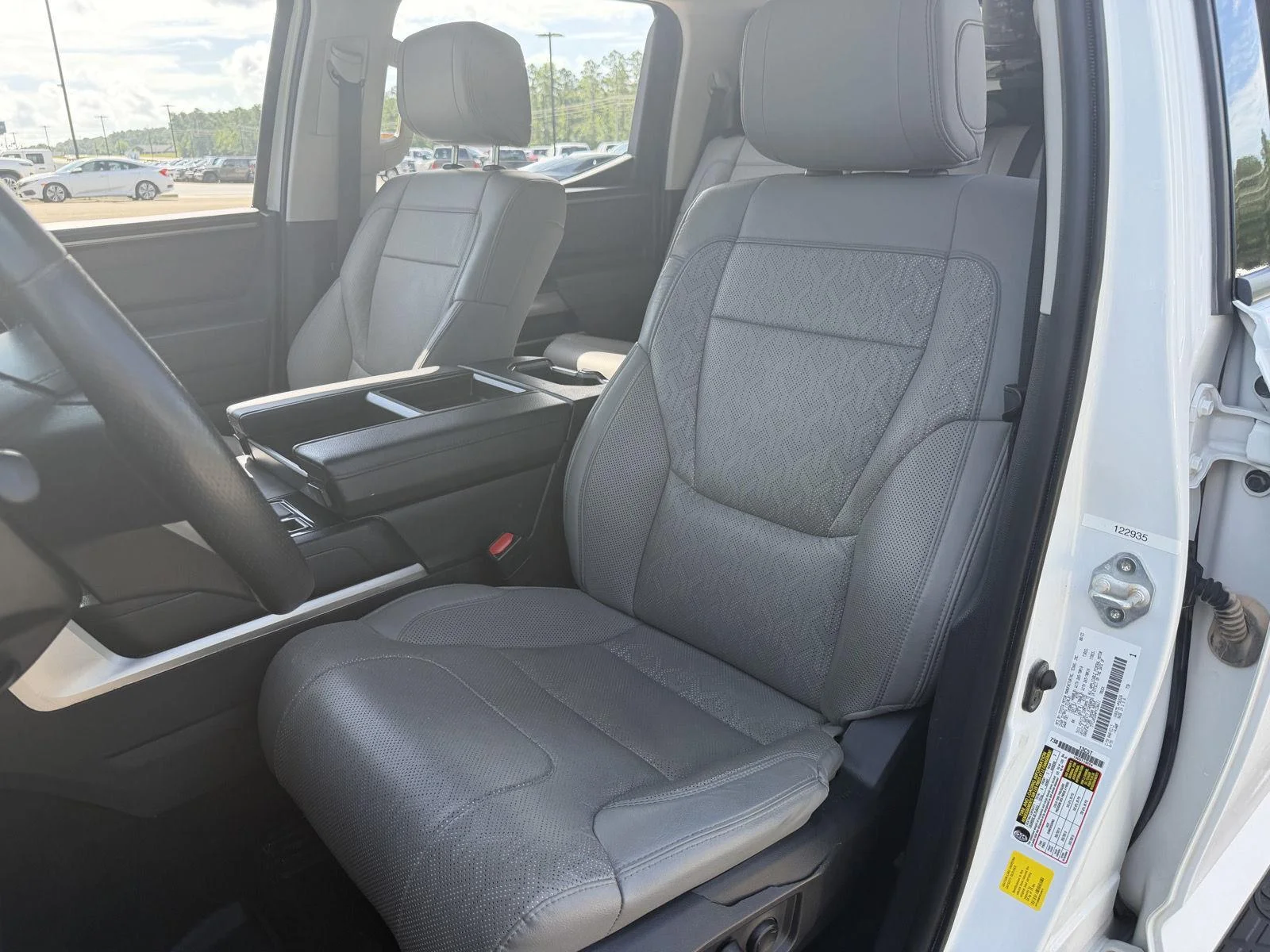 Used 2023 Ice Cap Toyota SR5 image 16
