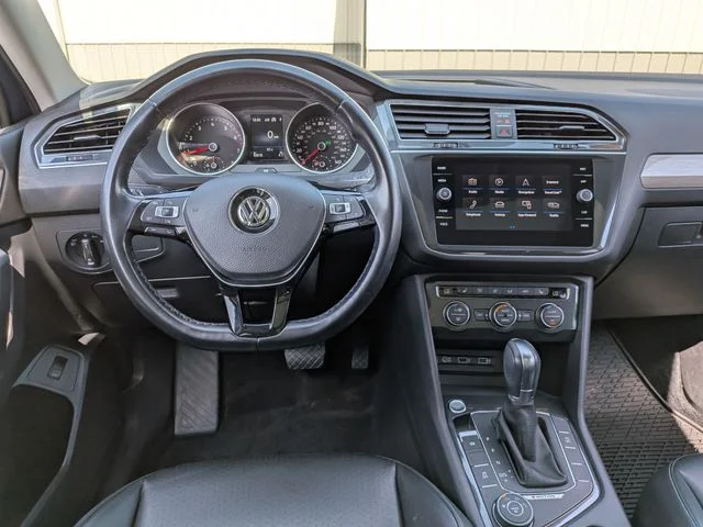 Used 2018 Blue Volkswagen 2.0T SEL image 26