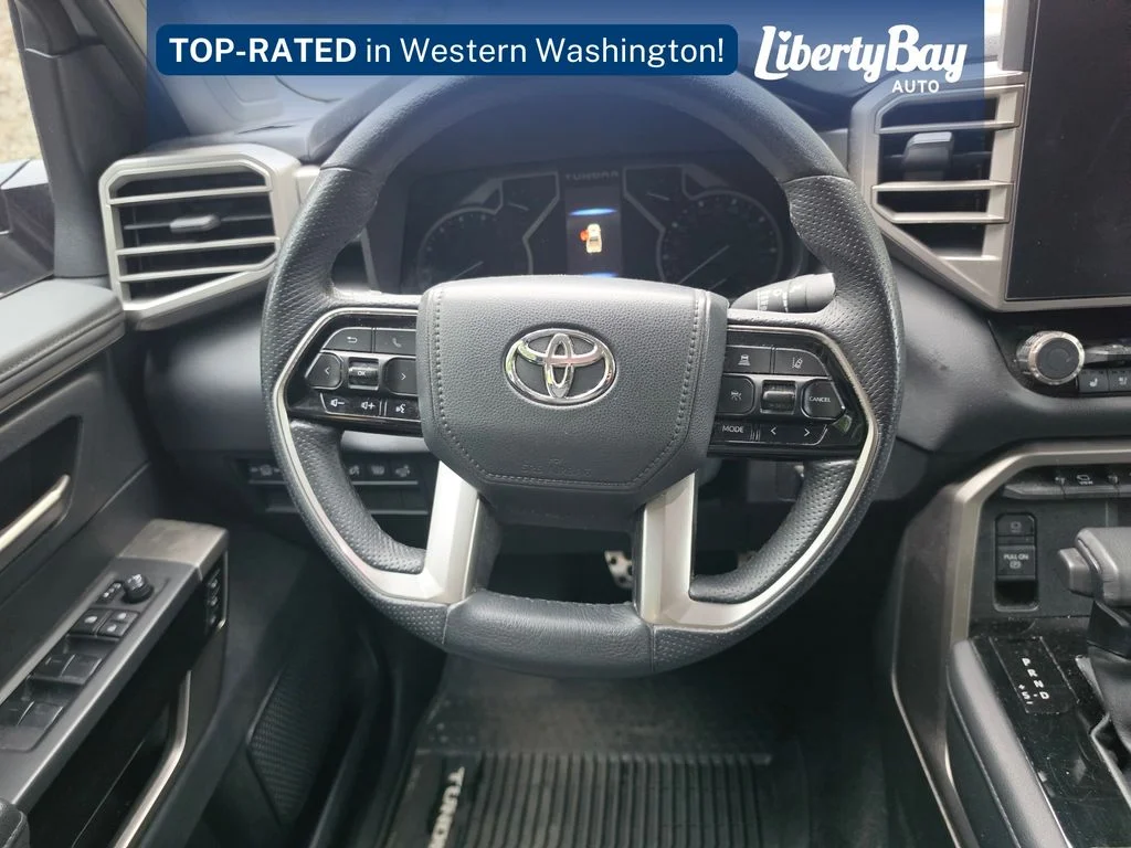Used 2022  Toyota Limited image 12
