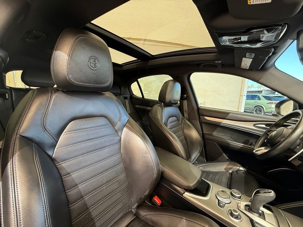 Used 2021 Silverstone Gray Metallic Alfa Romeo Ti Sport image 15