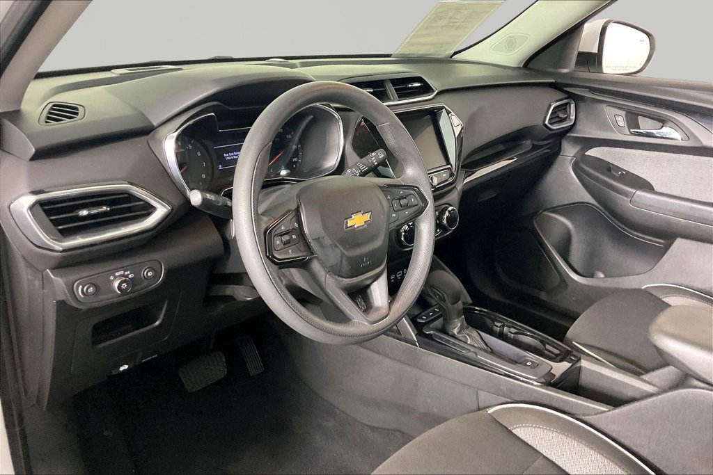 Used 2023 White Chevrolet LT image 15
