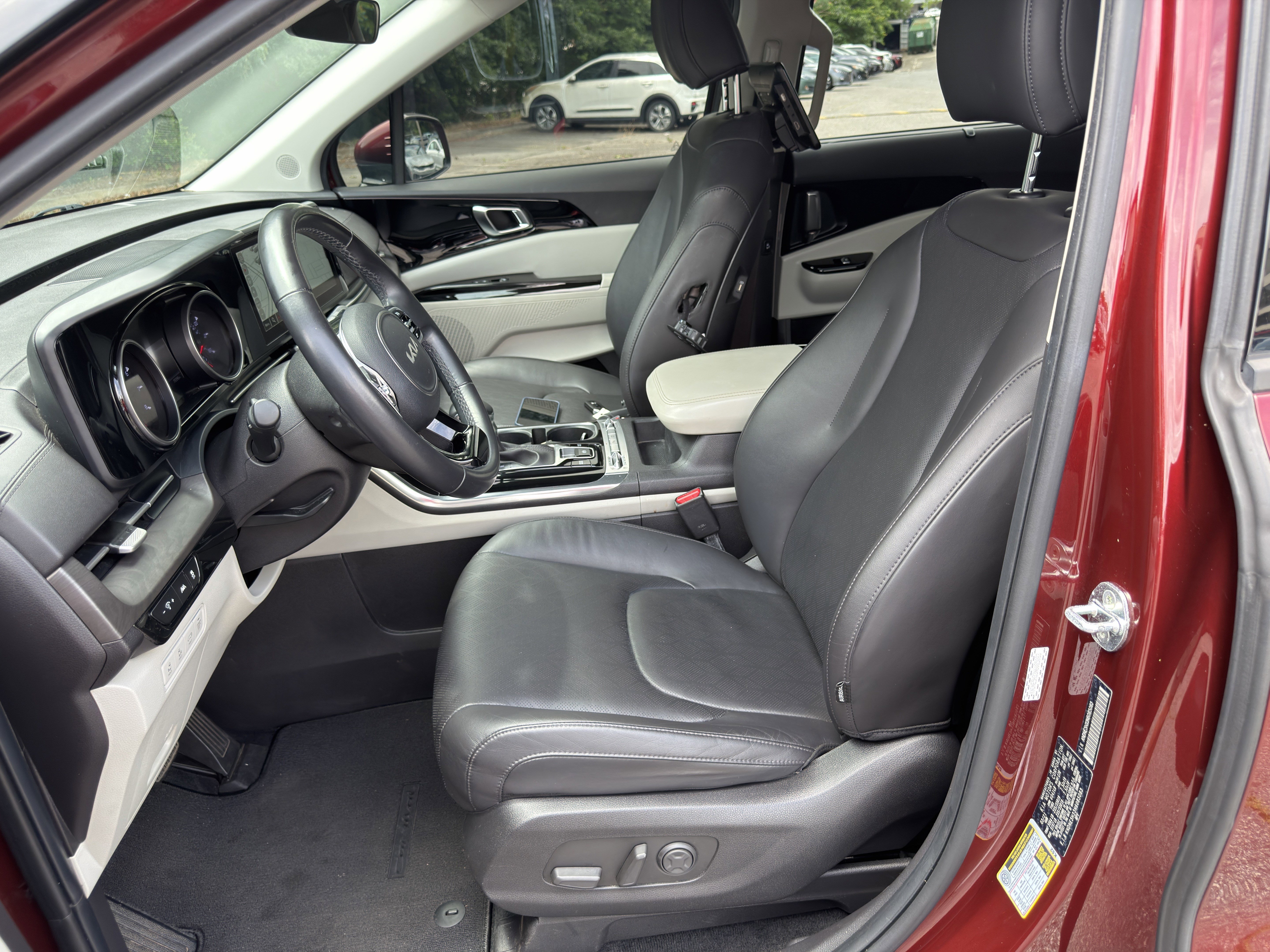 Used 2022 Flare Red Kia SX image 8