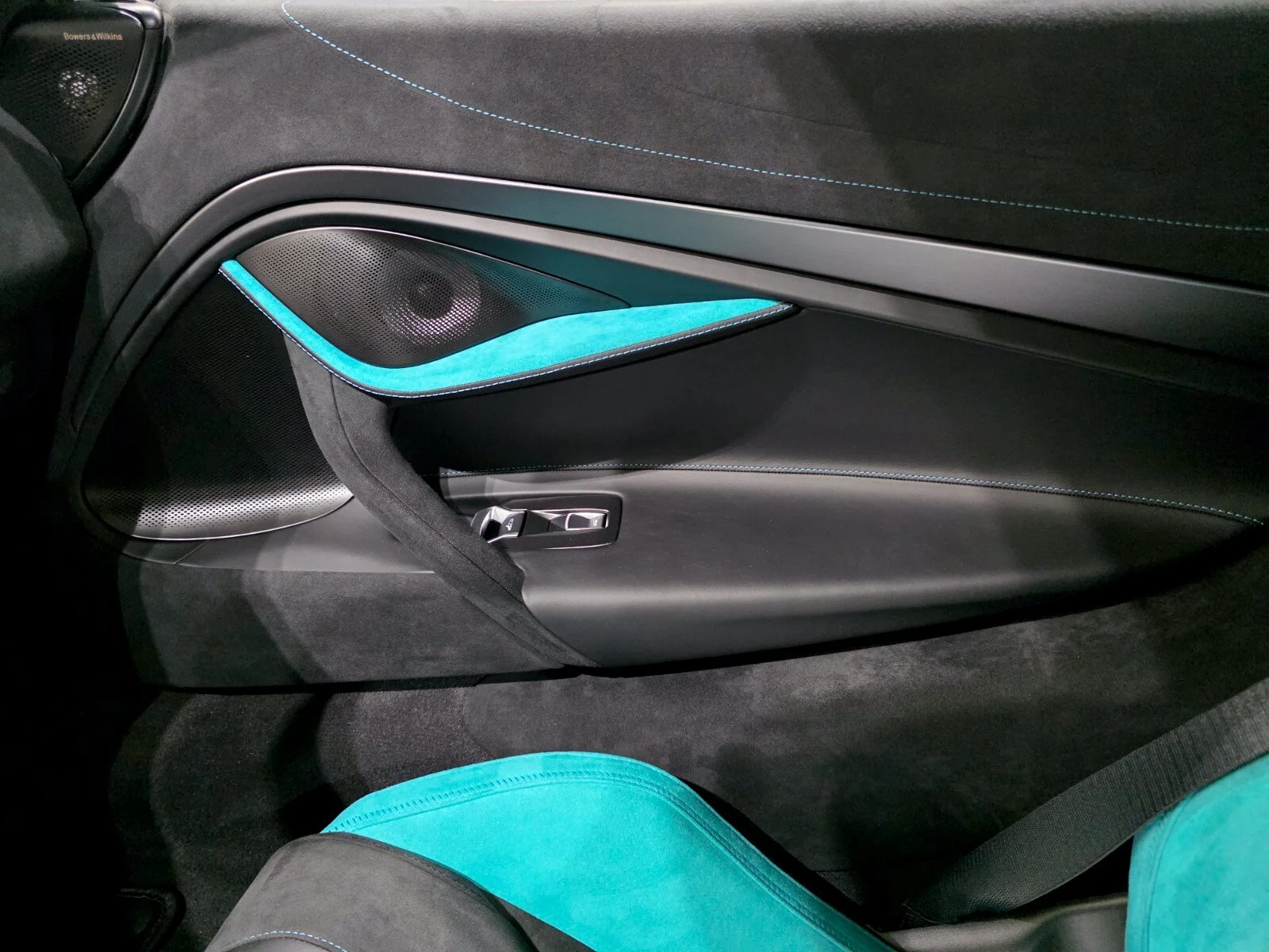 2027 McLaren 750S Base - Photo 17