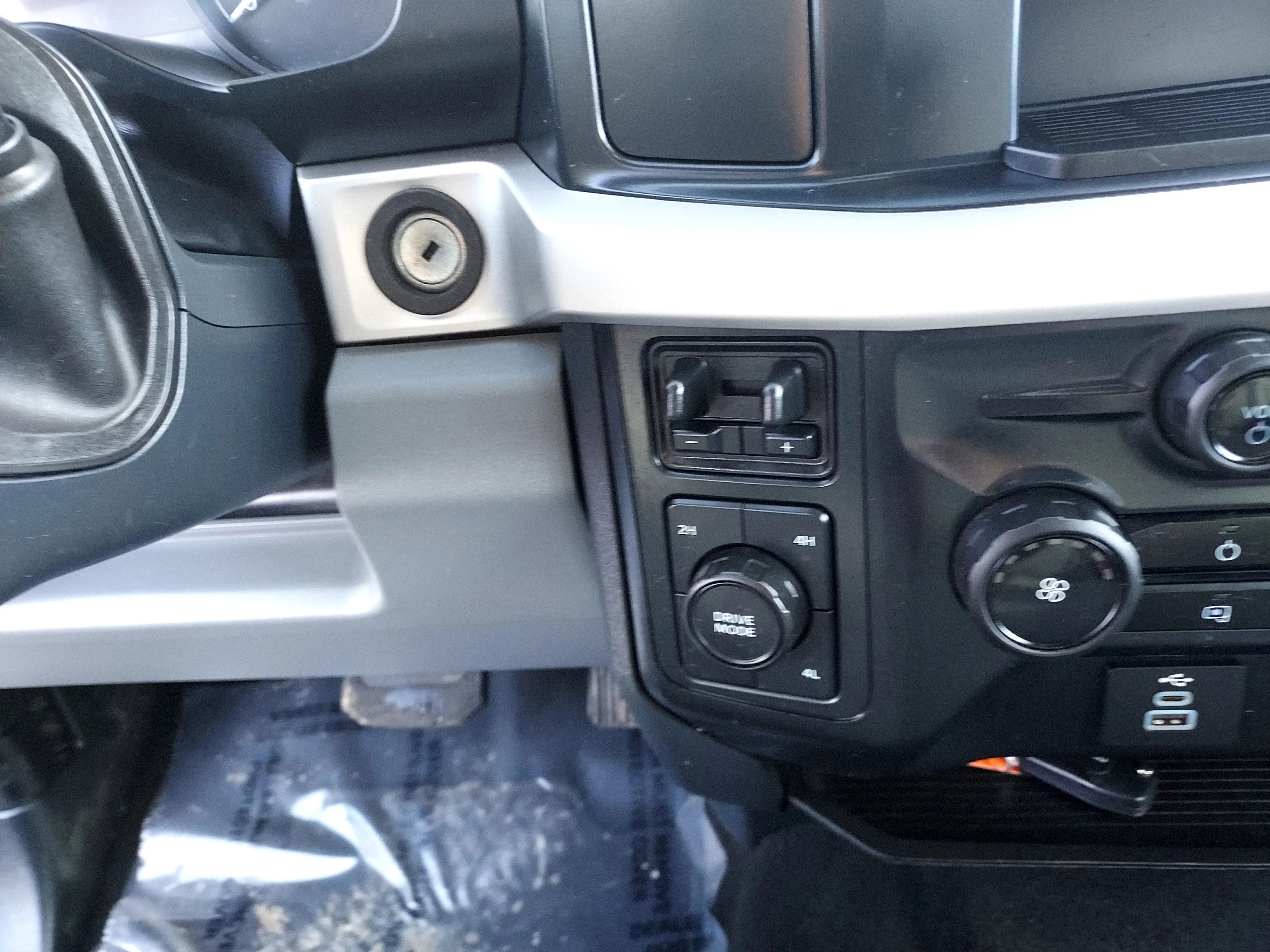 Used 2024 White Ford XLT image 35