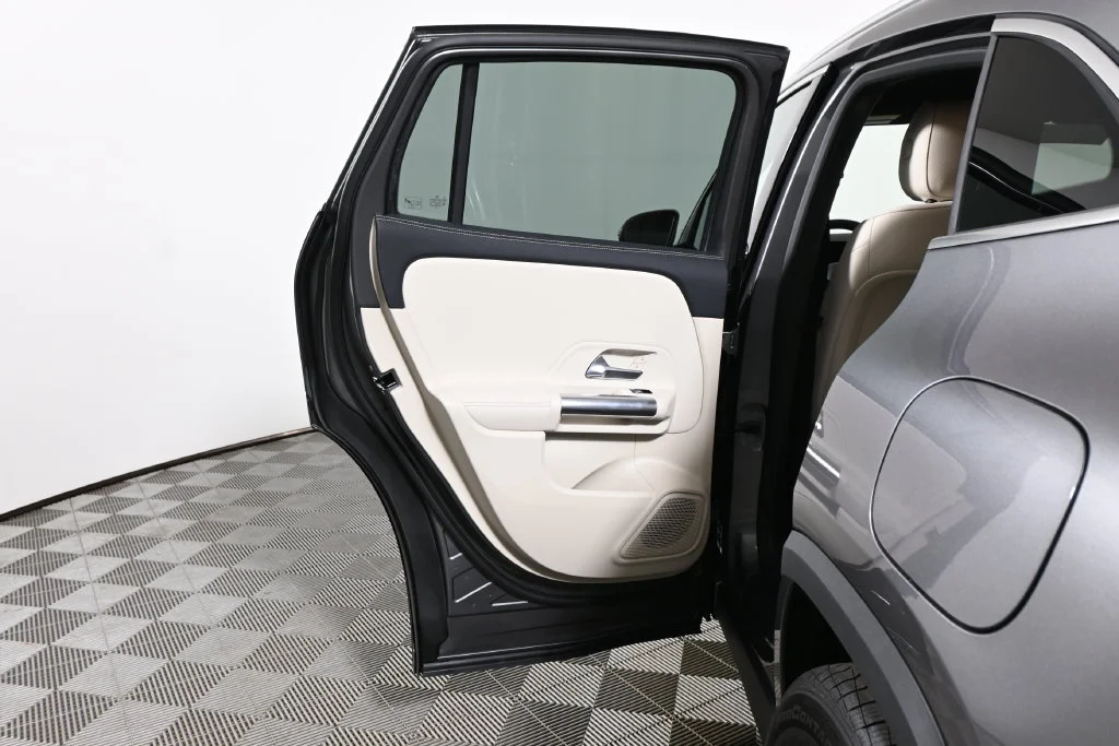 Used 2026 Gray Mercedes-Benz GLA 250 image 29