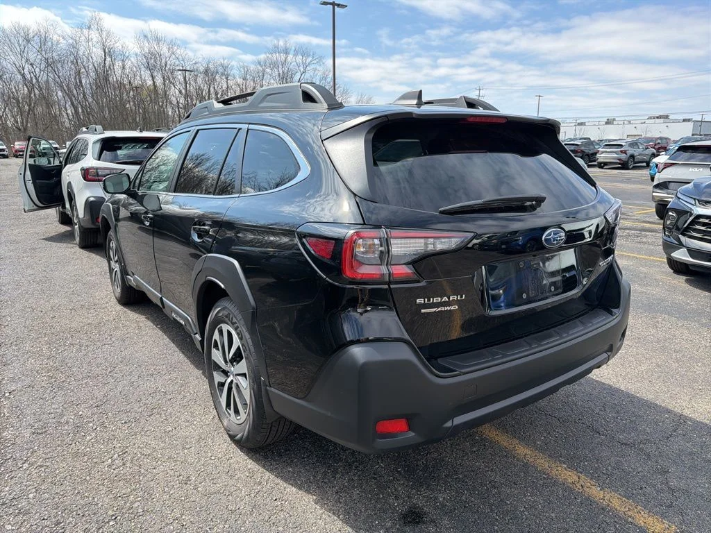 2025 Subaru Outback Premium - Photo 10