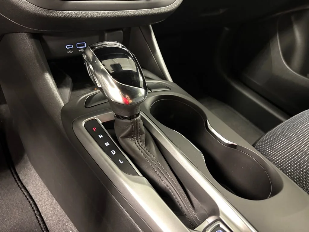 New 2026 Summit White Buick Preferred image 37