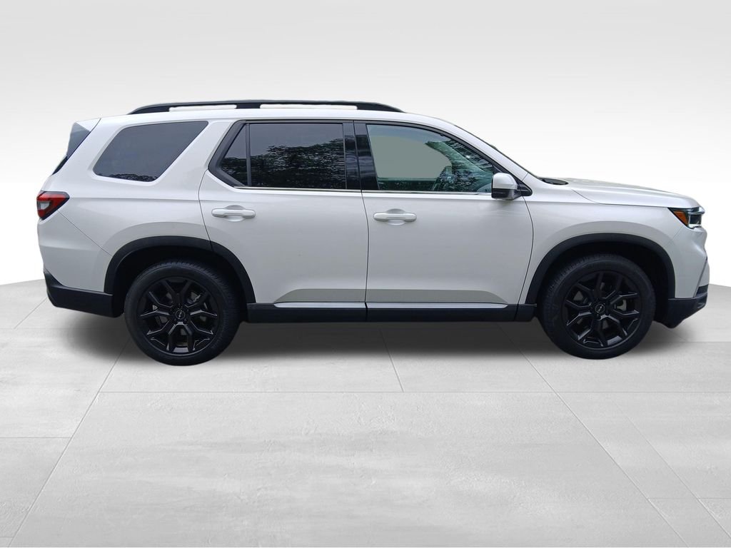Used 2025 White Honda Touring image 13