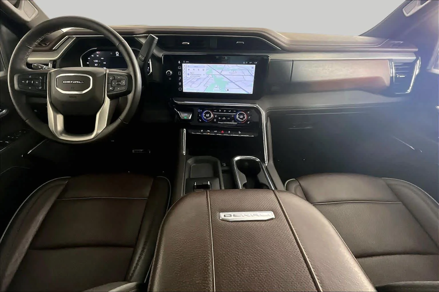 Used 2024 White Frost Tricoat GMC Denali image 15
